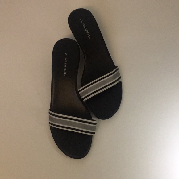 Classified kitten heel slip on shoe - Picture 6 of 9